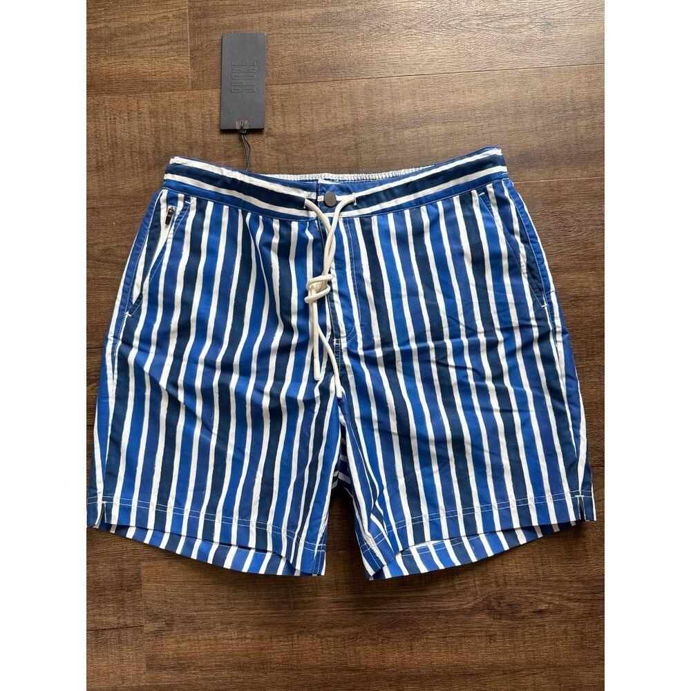 Spoke swim trunks